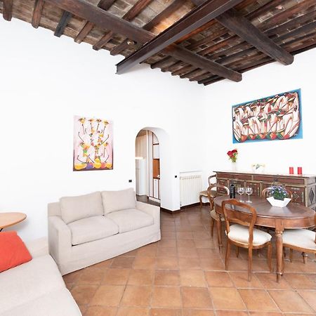 Stunning Campo De Fiori Apartment With Terrace Рим Экстерьер фото