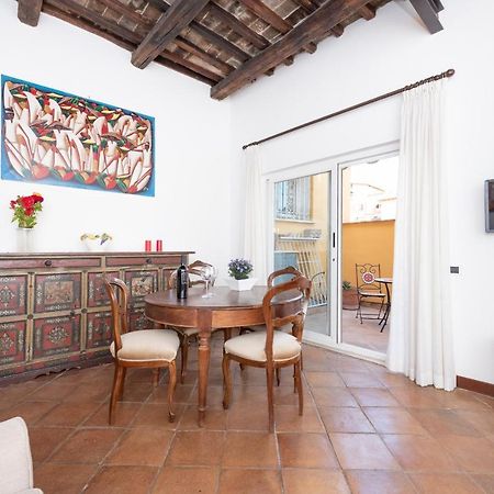 Stunning Campo De Fiori Apartment With Terrace Рим Экстерьер фото